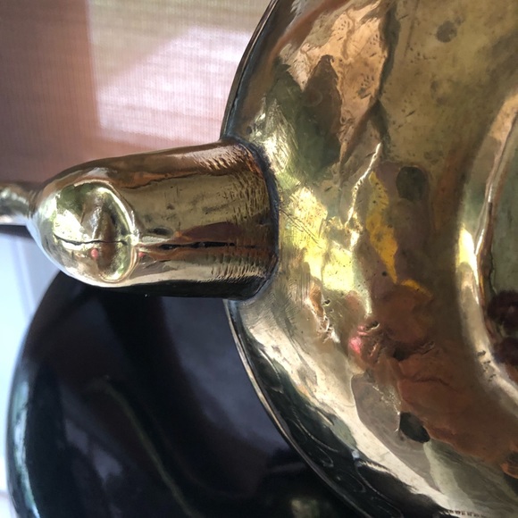 POT BELLY KETTLE ETCHED BRASS TODDY KETTLE MID CENTURY SHABBY CHIC - Picture 11 of 16